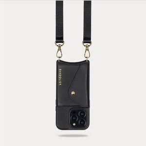 Bandolier HAILEY
Side Slot Leather Crossbody Bandolier in Black/Gold